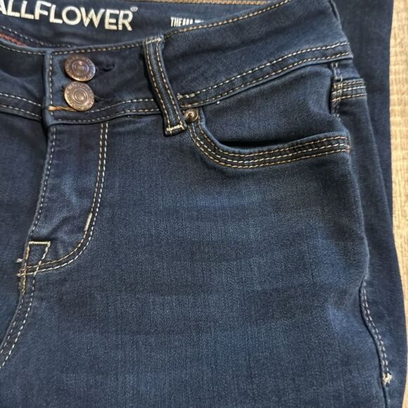 WALLFLOWER jeans-size‎ 1 - Picture 5 of 8